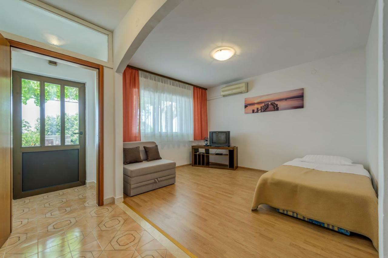 Apartment Luce Подстрана Экстерьер фото