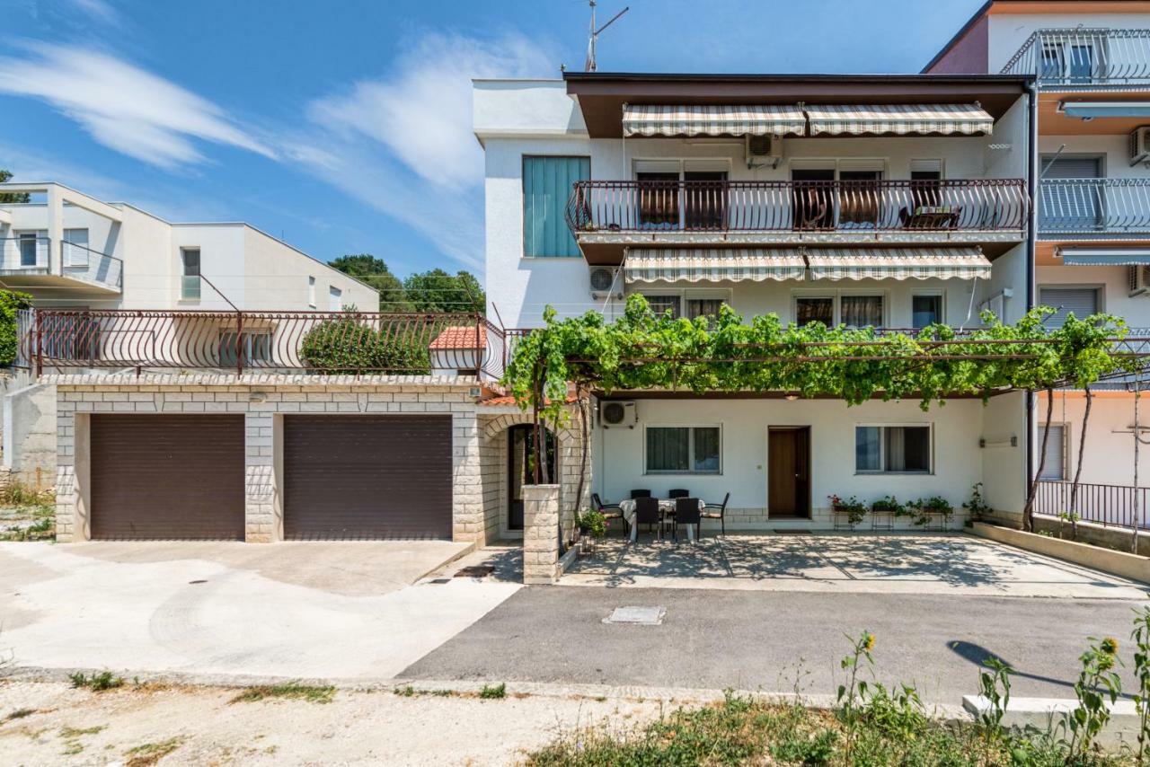 Apartment Luce Подстрана Экстерьер фото